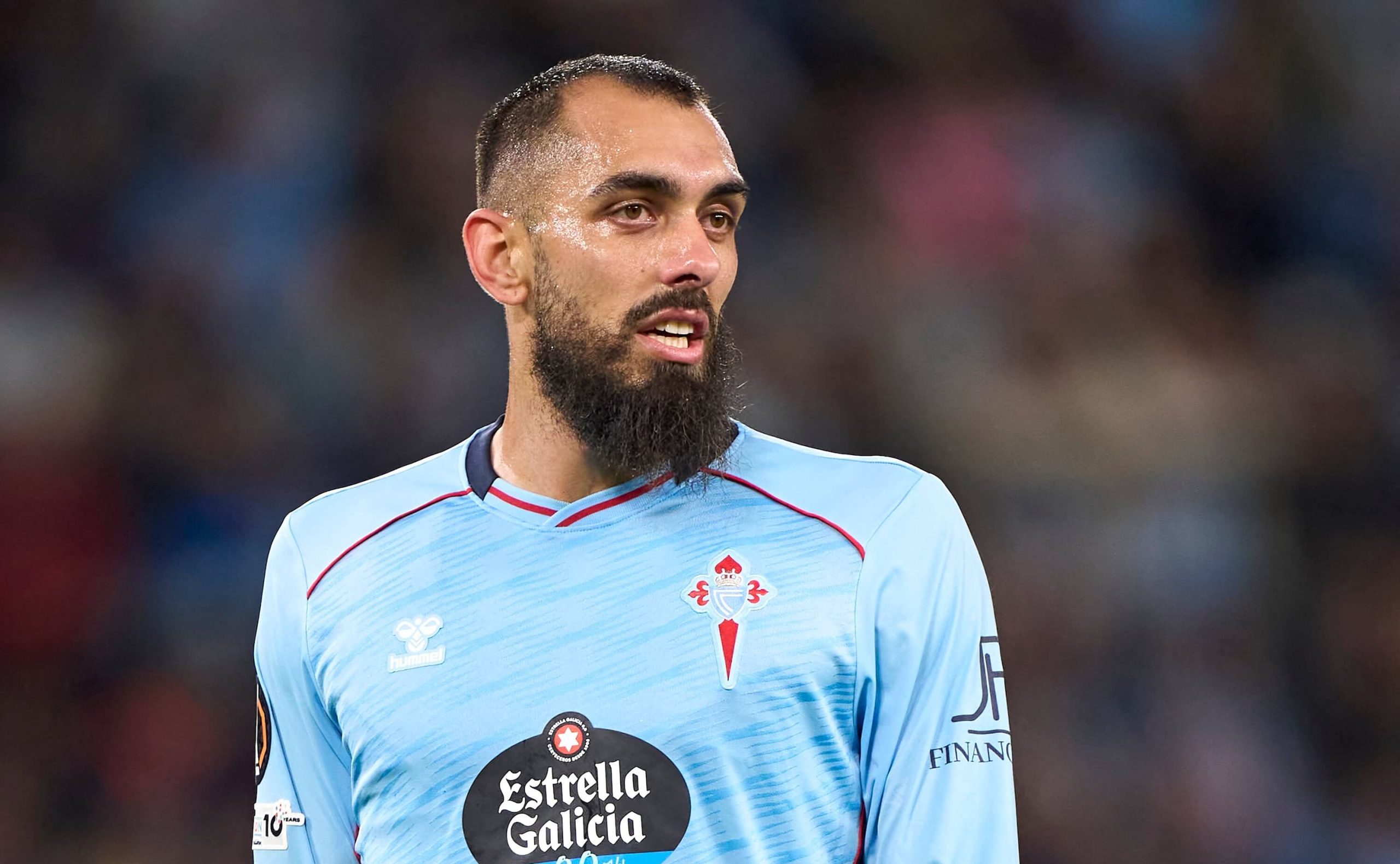 Polished Nails to Educate Football Fans: Viva Borja Iglesias!