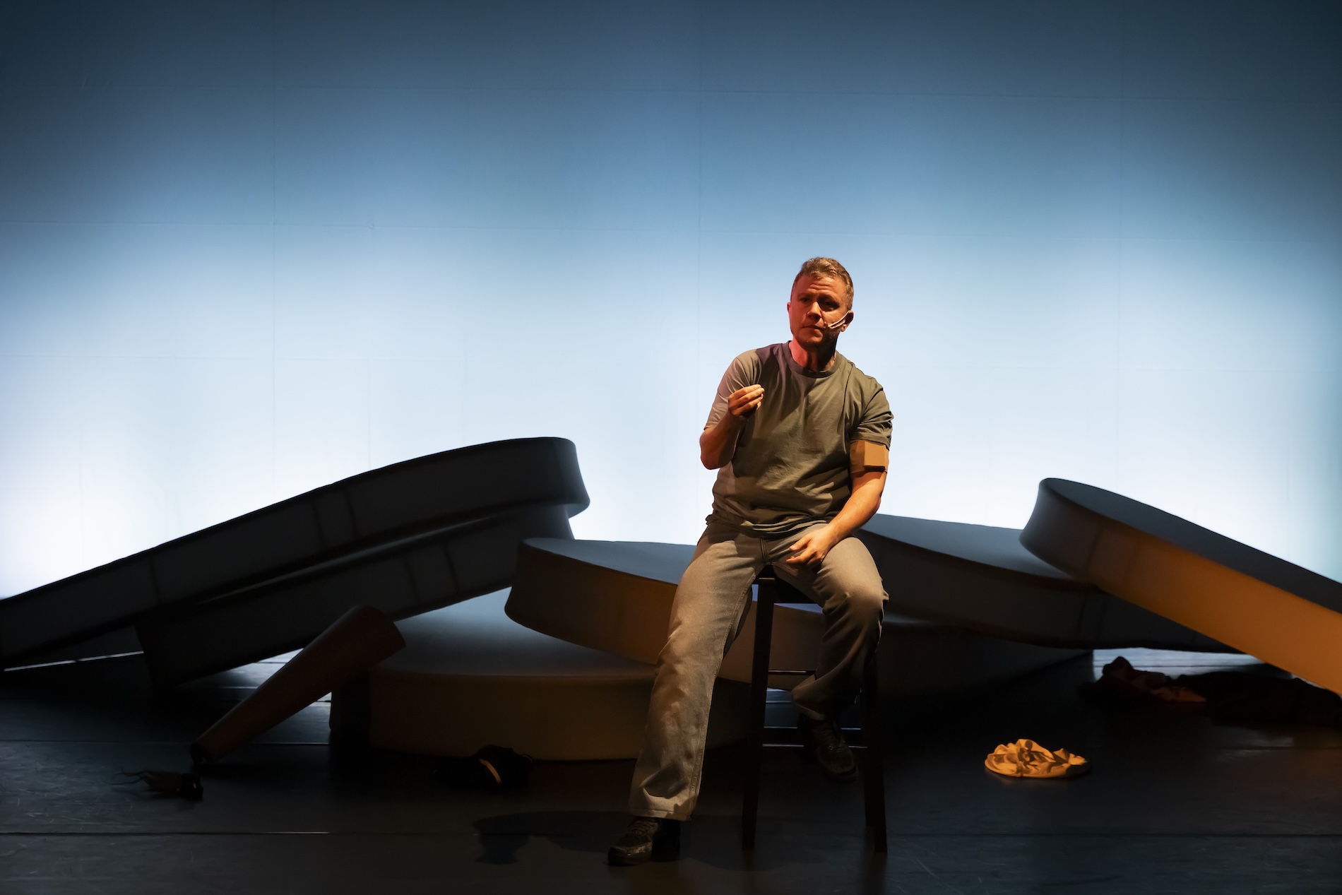 The Infiltrator or the Cry of the Ocean’s Body