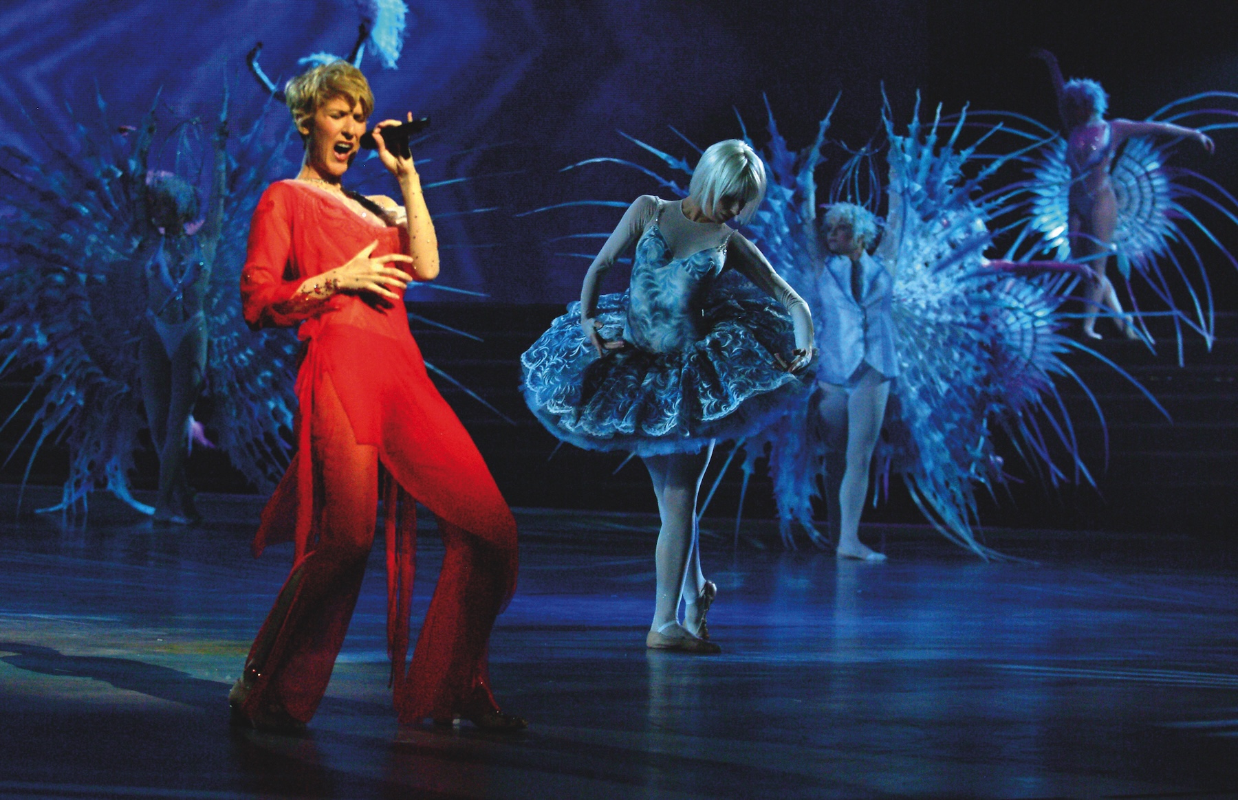 Celine Dion: Battles and Transformations of a Queen